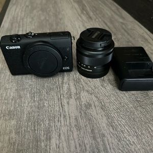 Canon EOS M200